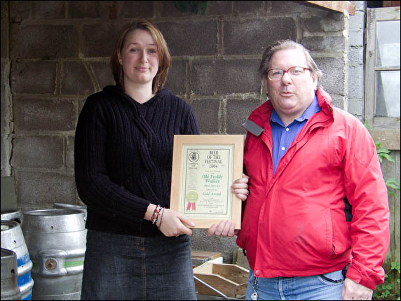 Head Brewer and Brian Kirton with award
