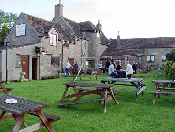 Tuckers Grave Inn's beer garden